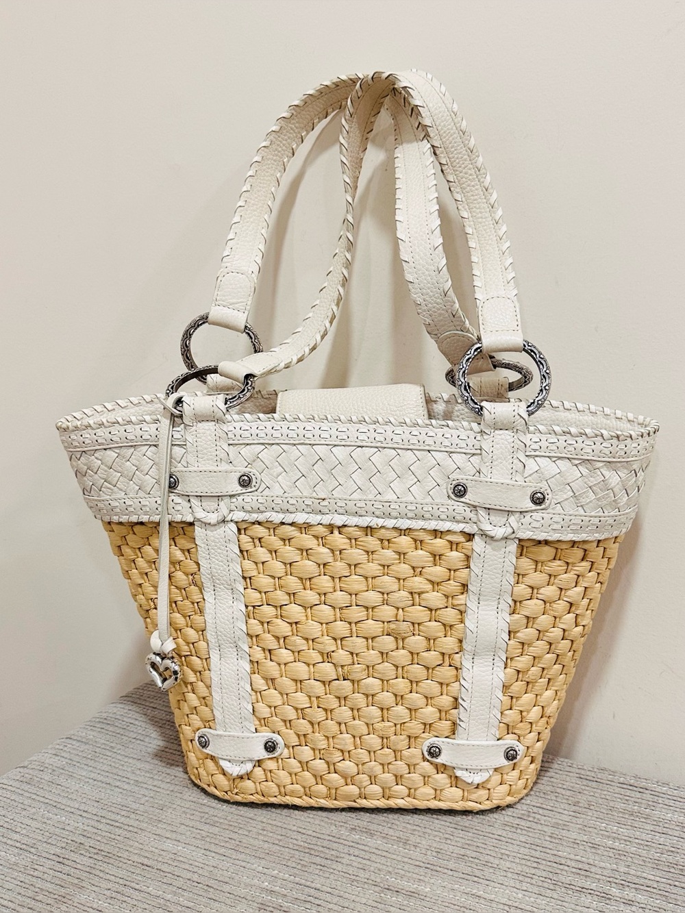 Brighton Woven Straw Tote Bag White Leather Trim Floral Lining Heart Charm